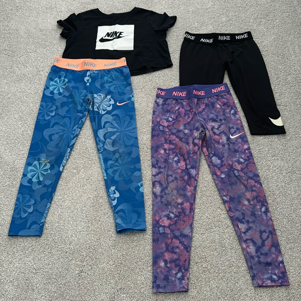 Girls Nike lot of clothes